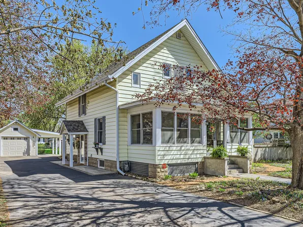 707 Saint Croix St, Hudson, WI 54016