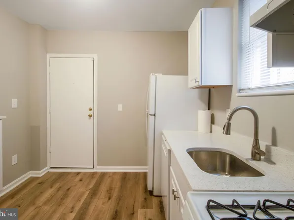 502 N Patterson Park Ave, Baltimore, MD 21205