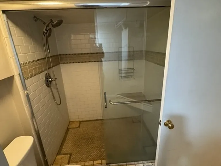 255 S Happ Rd — Photo 19