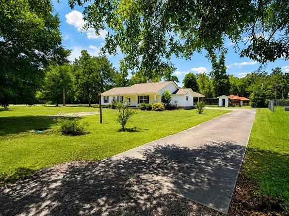 11334 Robertson Mill Rd, Bristol, FL 32321