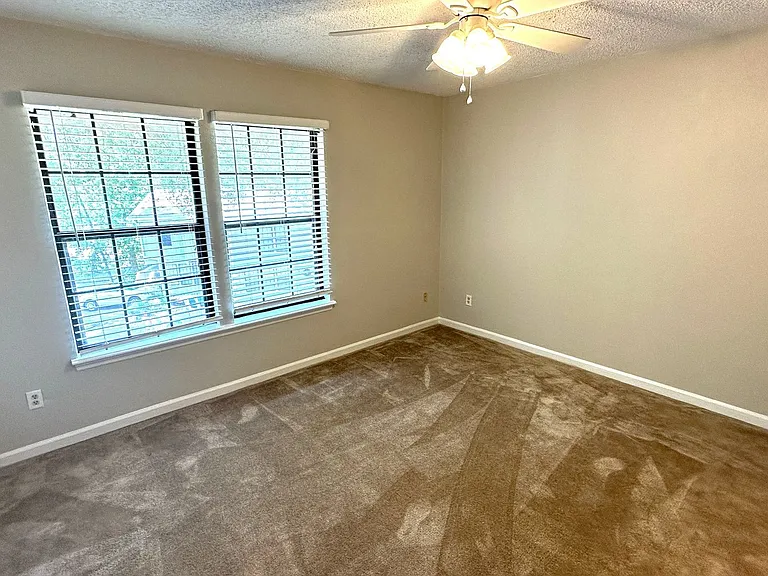 803 Timbers Ct — Photo 10