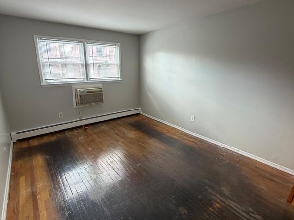 1549 Stuyvesant Ave #A