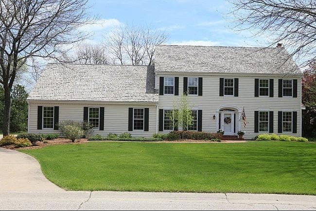 1st image of 10200 N Kenilworth Cir