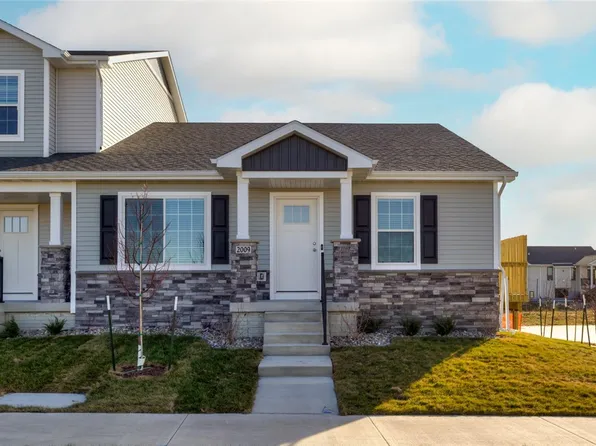2009 S Warrior Ln, Waukee, IA 50263