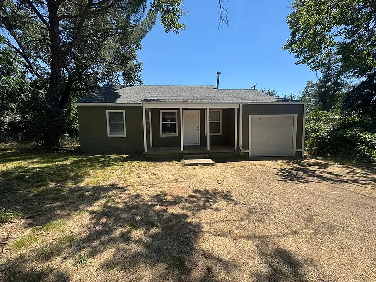 21498 Trefoil Ln — Photo 1