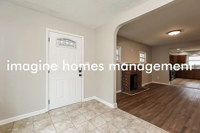 5697 Chagrin Dr — Photo 12
