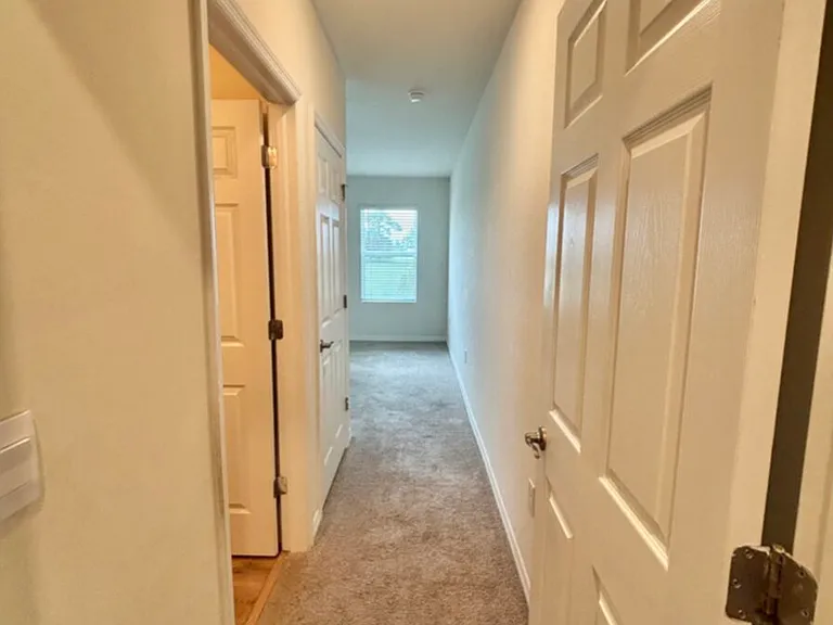 2509 NW 27th Pl — Photo 15