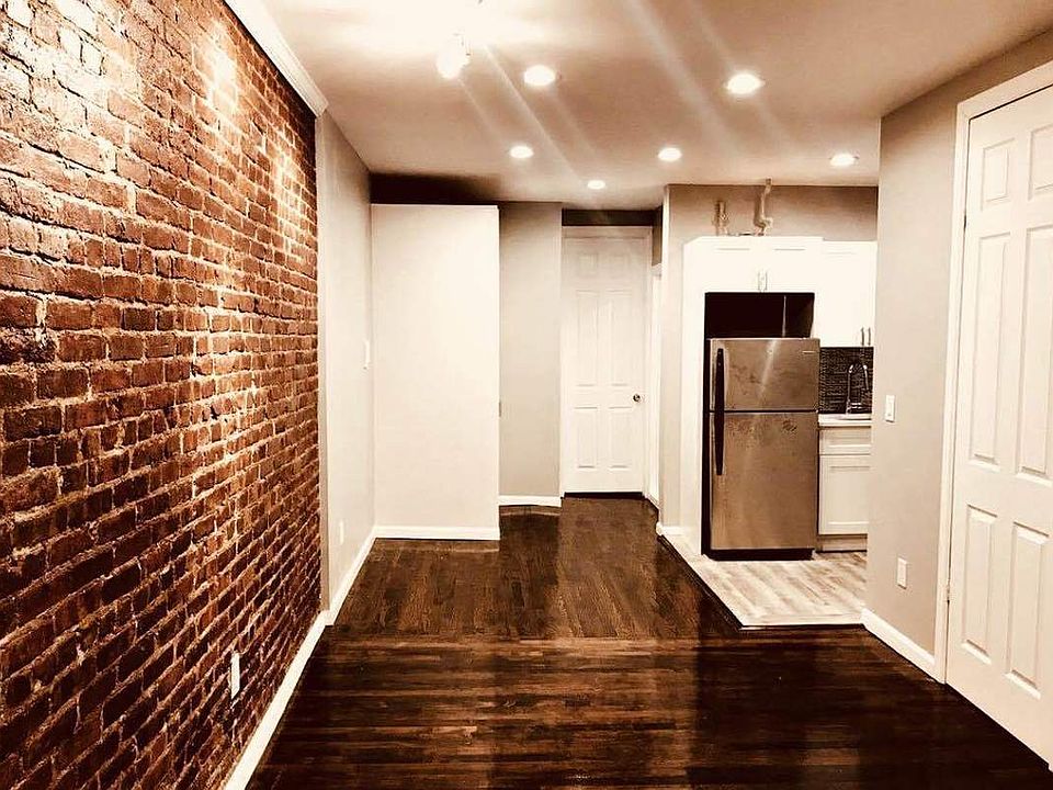 1st image of 2588 Creston Ave APT 35