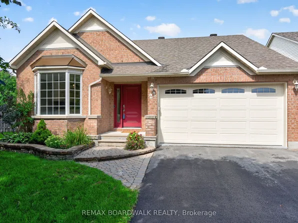 22 Burnstead Cres, Ottawa, ON K2M 2T7