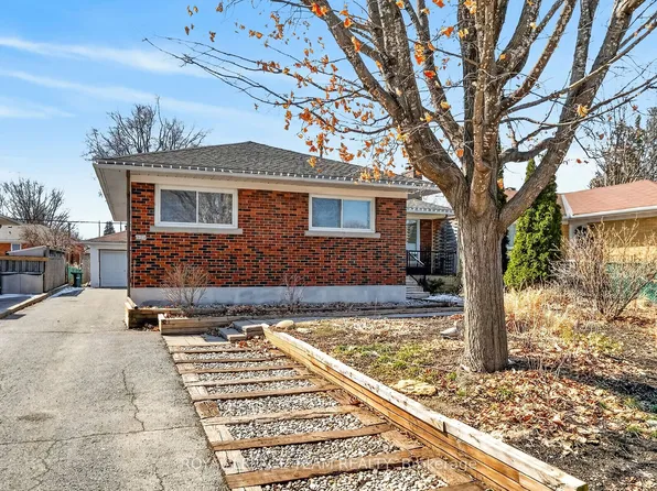 1318 Albany Dr, Ottawa, ON K2C 2L9