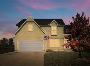 22350 S Madison St, Spring Hill, KS 66083