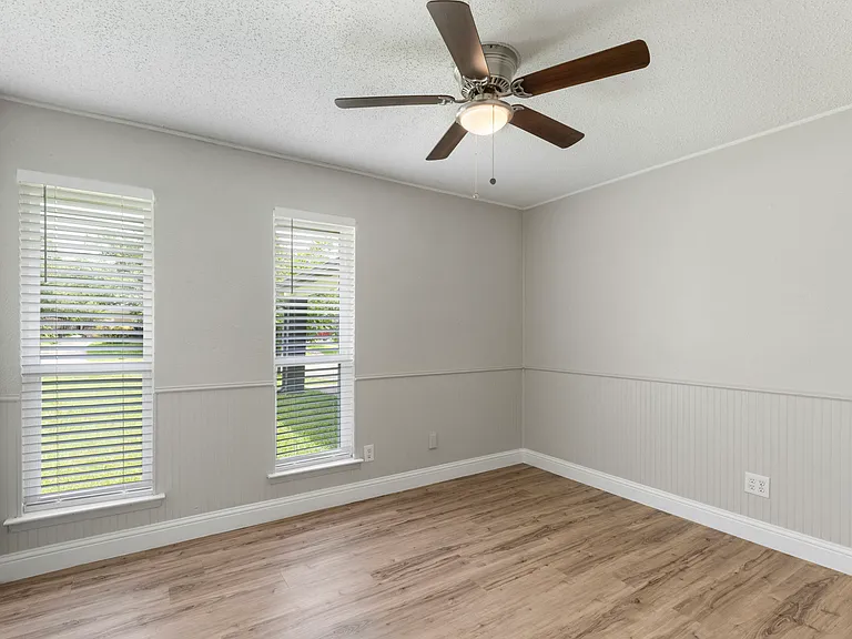 2032 Cedarwood Dr — Photo 13