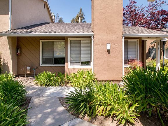2nd image of 1628 Seacreek Way