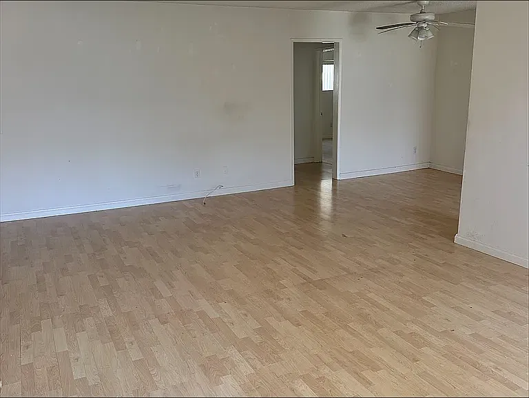 living room/dining room