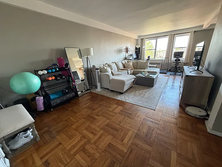10 Lake St — Photo 3