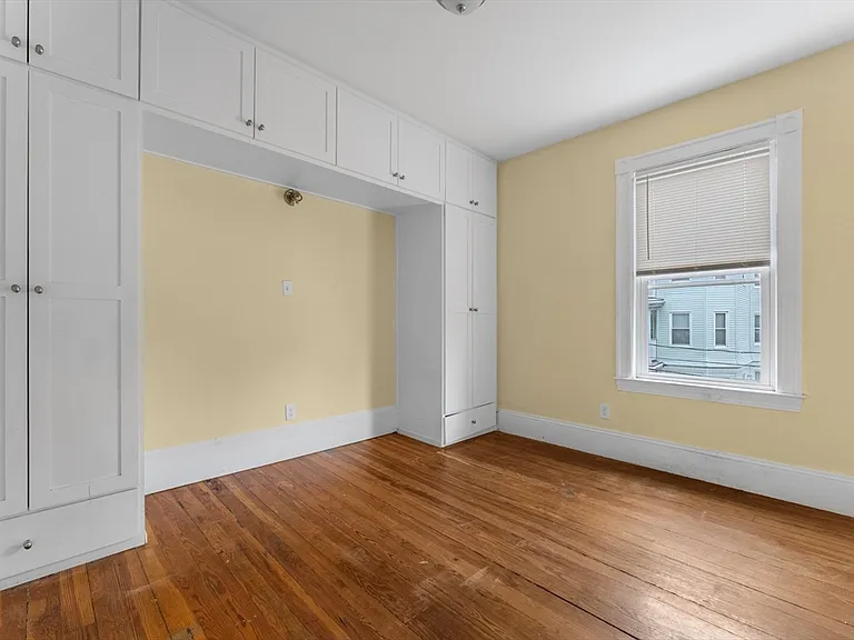 571 Washington St #2 — Photo 6