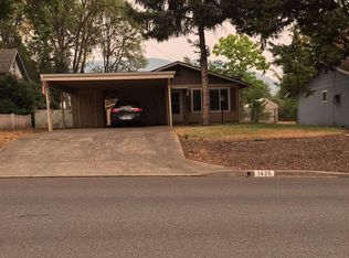 1435 NW Washington Blvd, Grants Pass, OR 97526