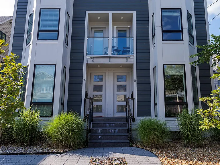 66 Hooker St #66 — Photo 1