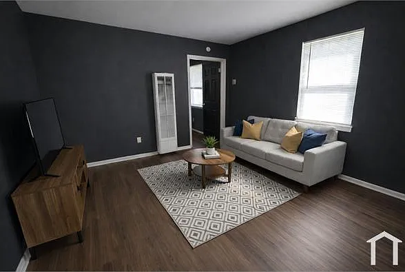 2 bed, 650 sqft, $950 — Photo 2