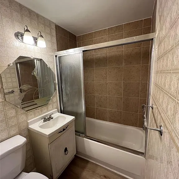 2504 Bannister St — Photo 14