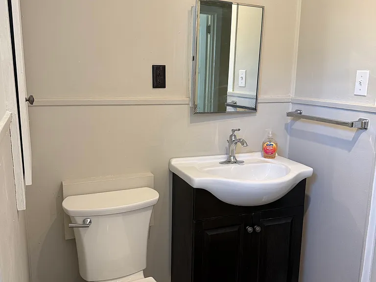 720 College Ave #2 — Photo 3