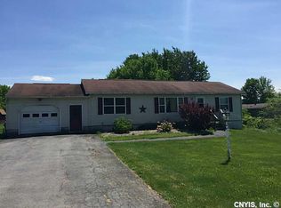 10 Twins Rd, Pennellville, NY 13132