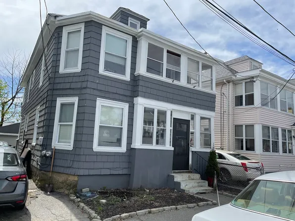 30 Barker St, Lowell, MA 01850