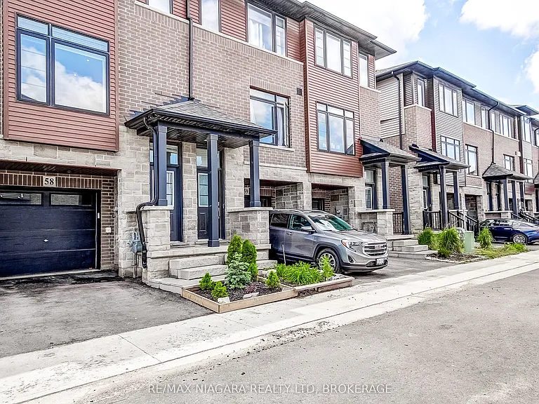 461 Blackburn Dr — Photo 3
