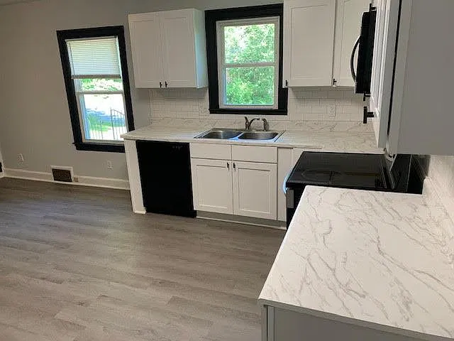 2 bed, 1008 sqft, $1,500 — Photo 3