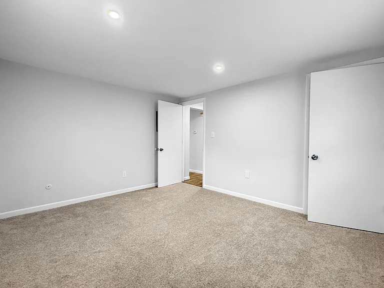 13 Shawnee Rd — Photo 16