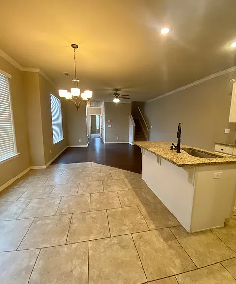 1047 N Leverett Ave — Photo 5