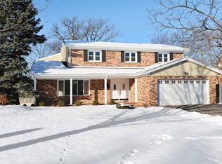 1144 Walden Ln, Deerfield, IL