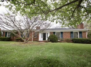 8306 Freemont Rd, Louisville, KY 40242