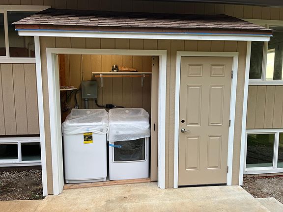 On premises washer & Dryer