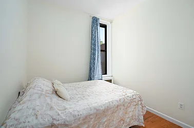 Rented by R New York