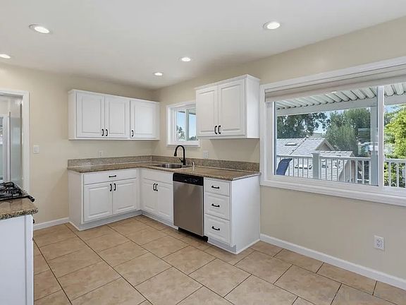5th image of 330 35th St