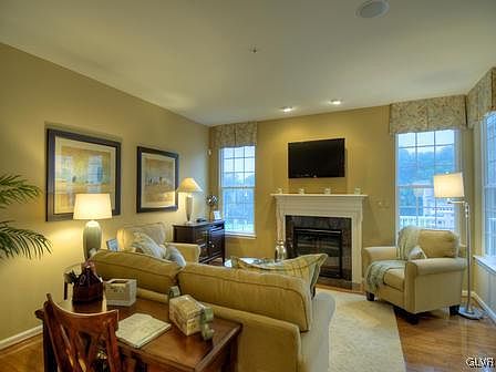 4th image of 3476 Westminster Way #36