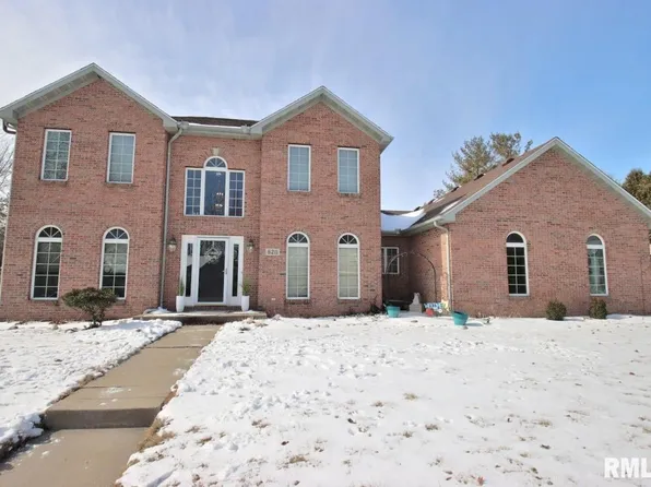 6211 N Black Oak Ct, Peoria, IL 61615