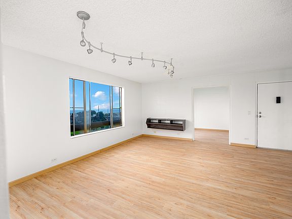 2nd image of 92-1148 Panana St APT 236