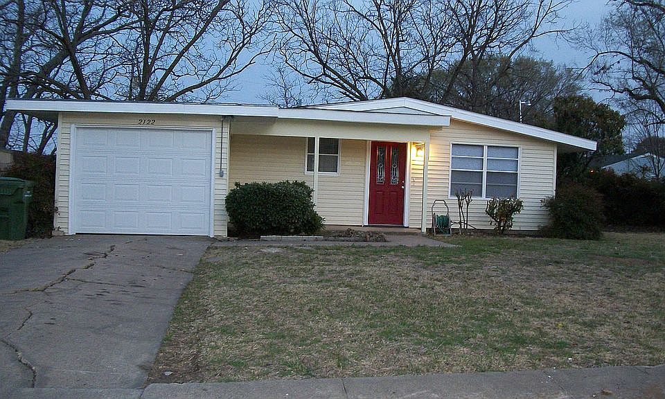 1st image of 2122 Dollye Dr