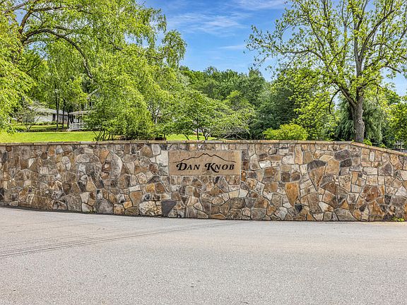 2nd image of 57 Highland Trce
