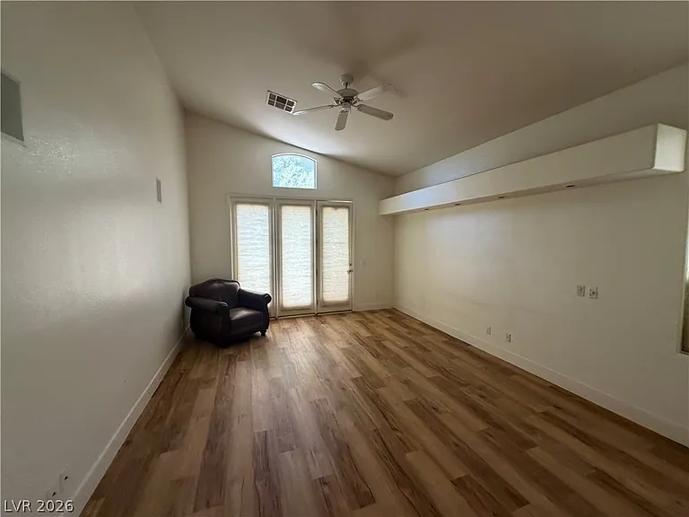10225 Red Bridge Ave — Photo 9