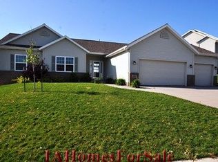 2303 Radcliffe Dr SW, Cedar Rapids, IA 52404