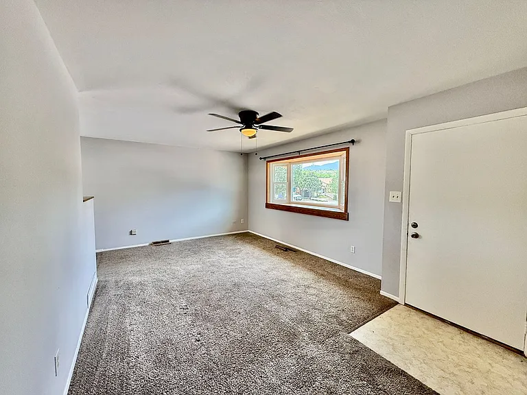 4125 Tulip Way — Photo 10