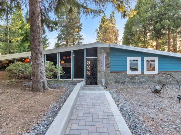 3668 Lake Almanor Dr, Lake Almanor, CA 96137