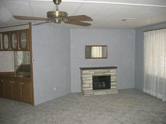 4th image of 863 W Johnston Ave
