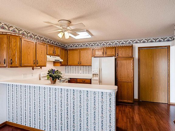3rd image of 6835 Jenny Ln