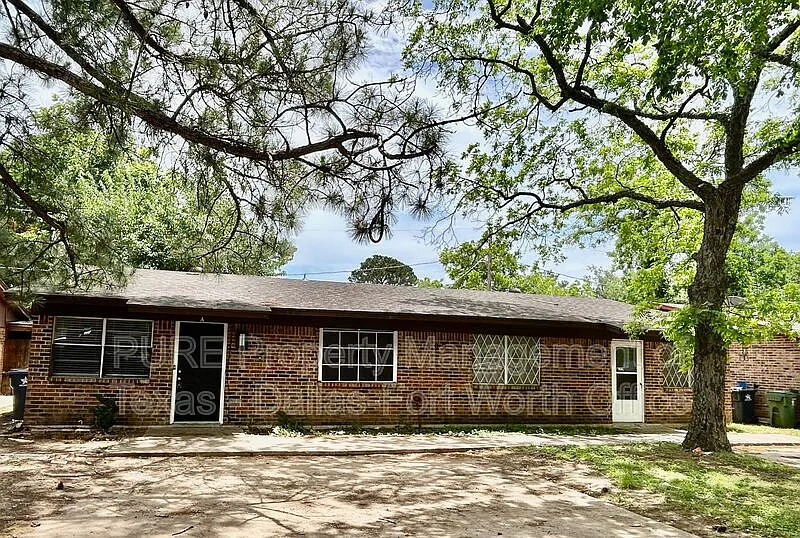 409 Cousins Ln #A