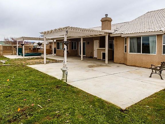 4th image of 8823 Vincent Dr