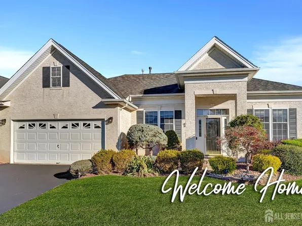 14 Glen Eagles Way, Monroe Township, NJ 08831